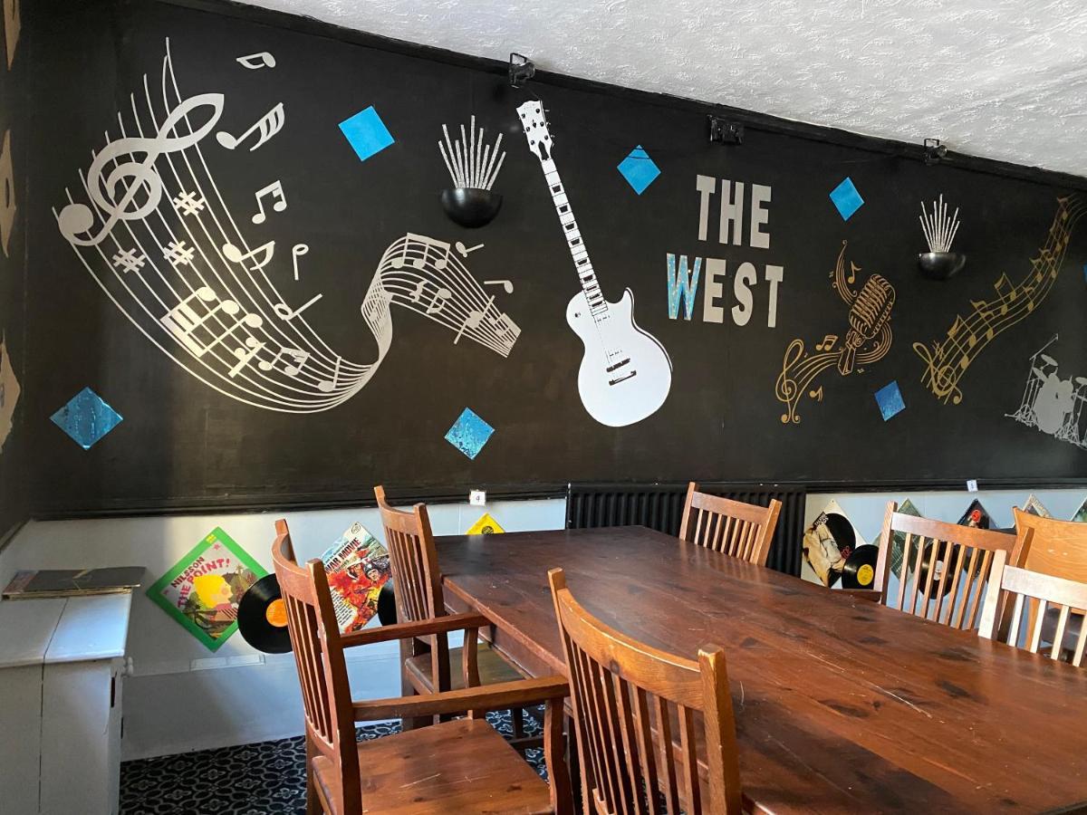 West Somerset Pub & Accommodation 워체트 외부 사진