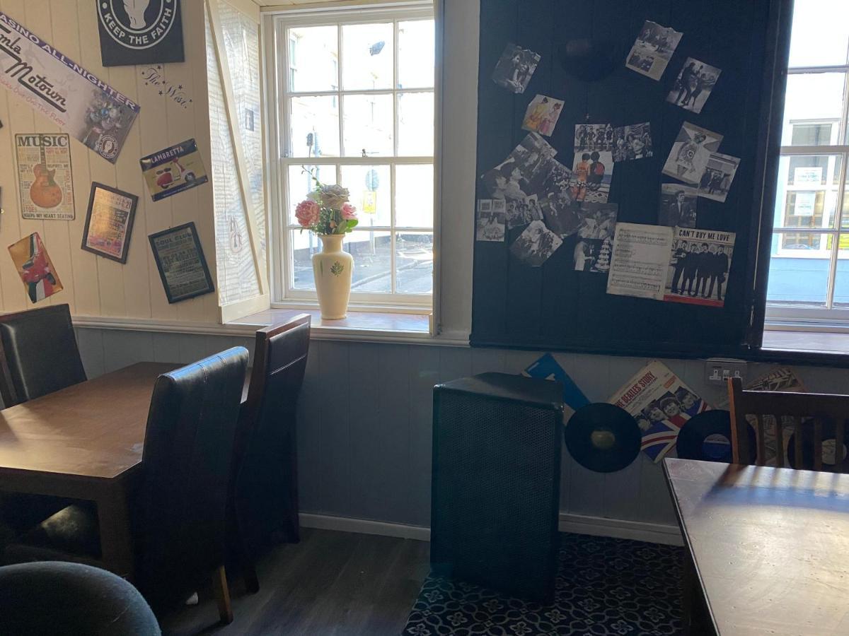West Somerset Pub & Accommodation 워체트 외부 사진