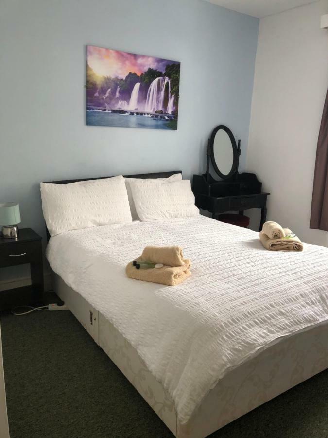 West Somerset Pub & Accommodation 워체트 외부 사진
